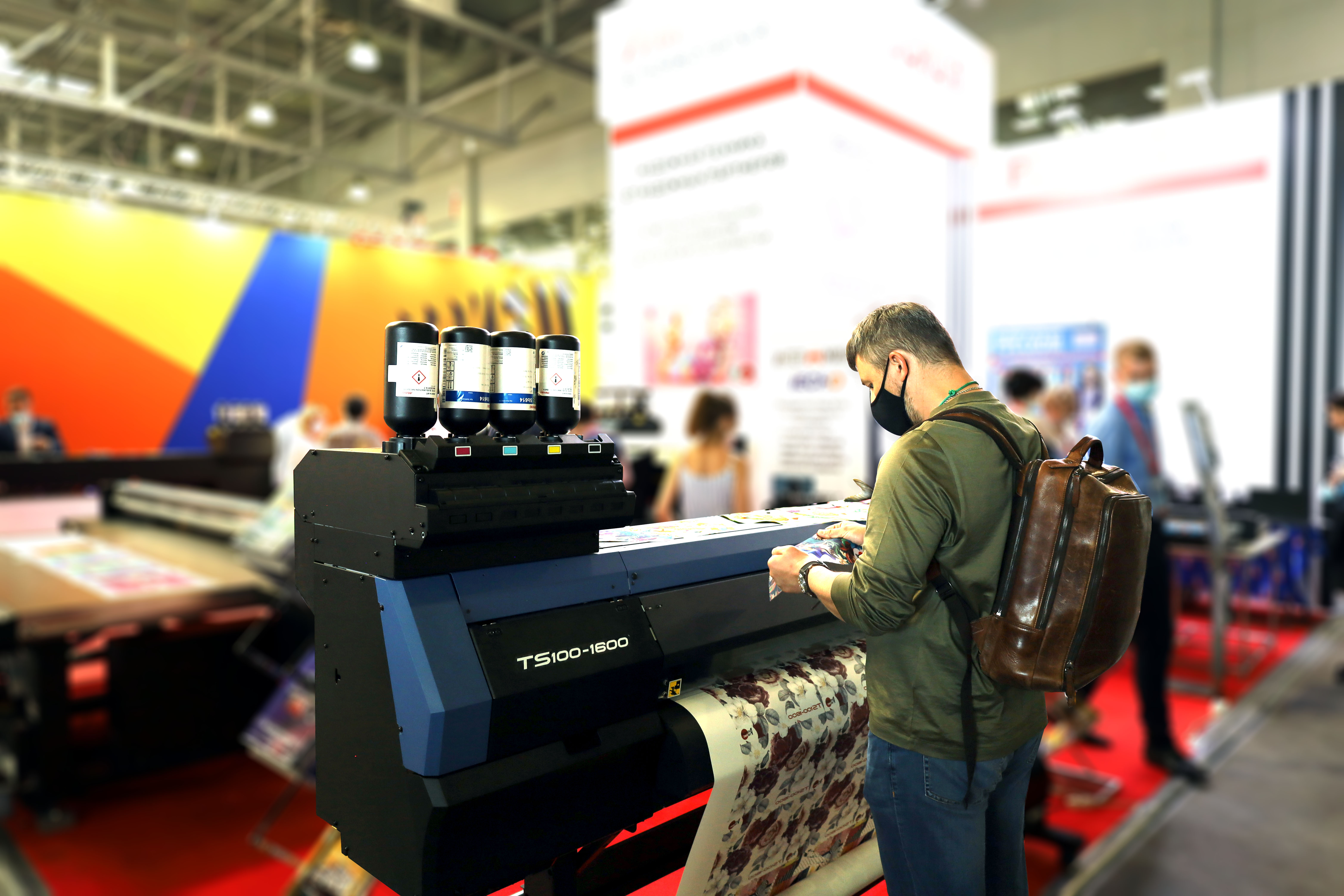 Первые покупатели Mimaki TS100-1600 в России